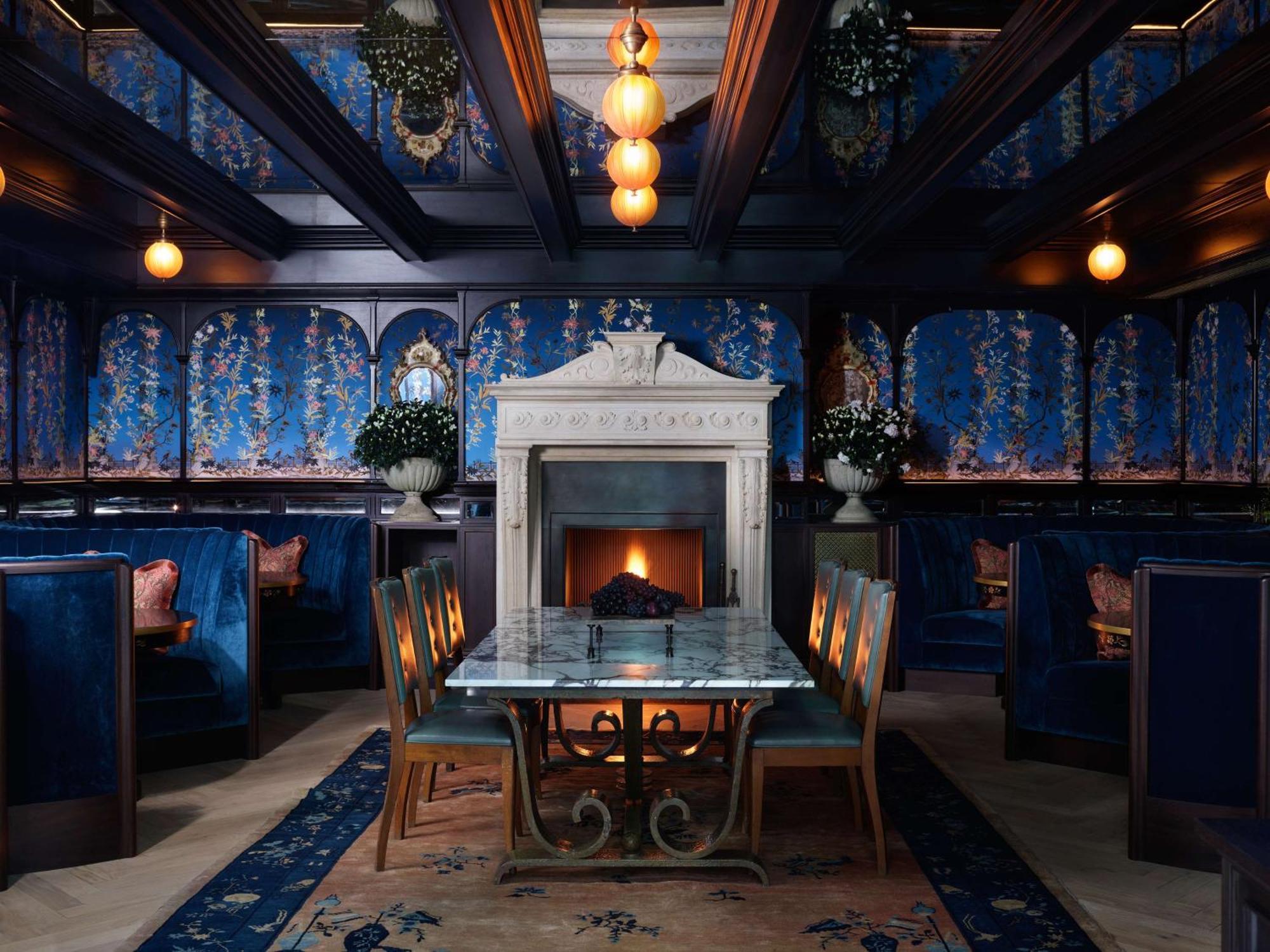Nomad London Otel Dış mekan fotoğraf The Blue Room at the Ivy, St John's Wood